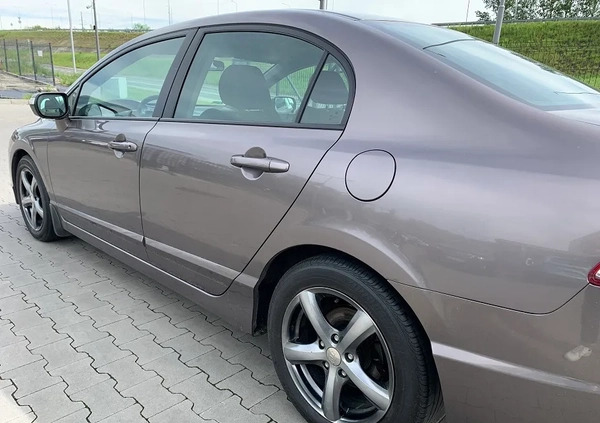 Honda Civic cena 34700 przebieg: 152000, rok produkcji 2010 z Bychawa małe 596